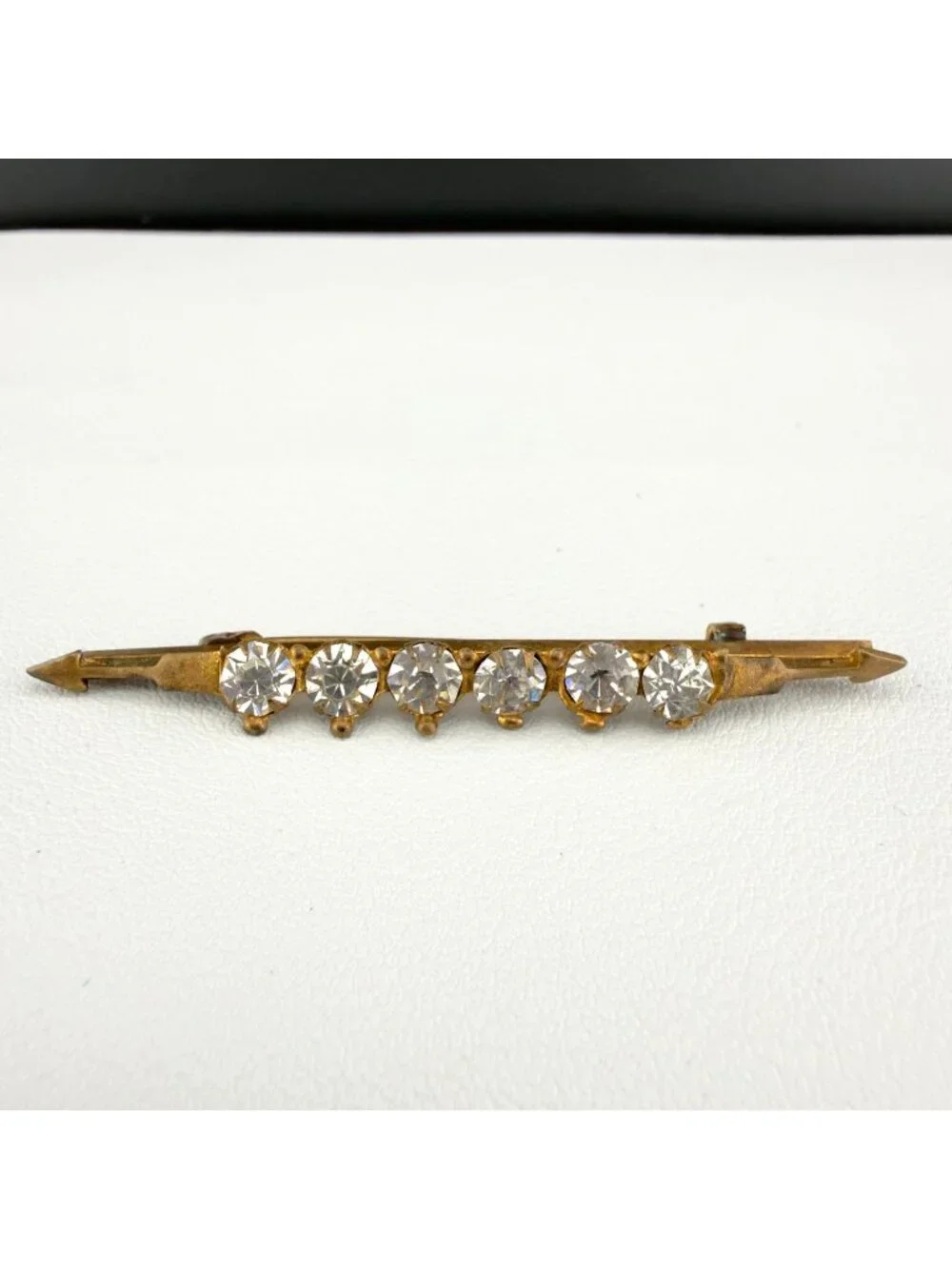 Vintage Victorian Paste Stone Bar Brooch Gold Tone Prong Set Arrows